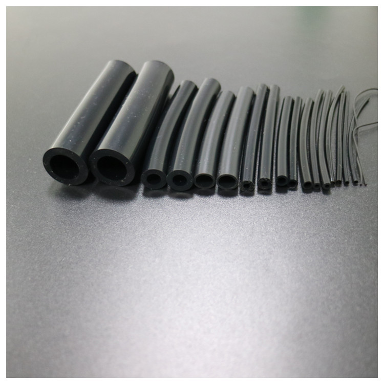 传输溶剂怕静电起火？嵘牌导静电硅胶软管，化工/粉体输送安全优选！